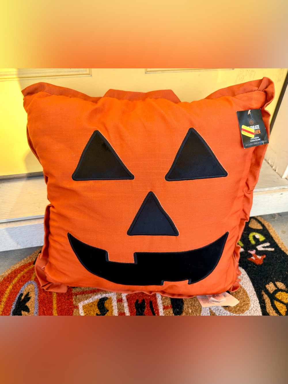Jack-O’-Lantern Pumpkin Halloween Throw Pillow 20x20